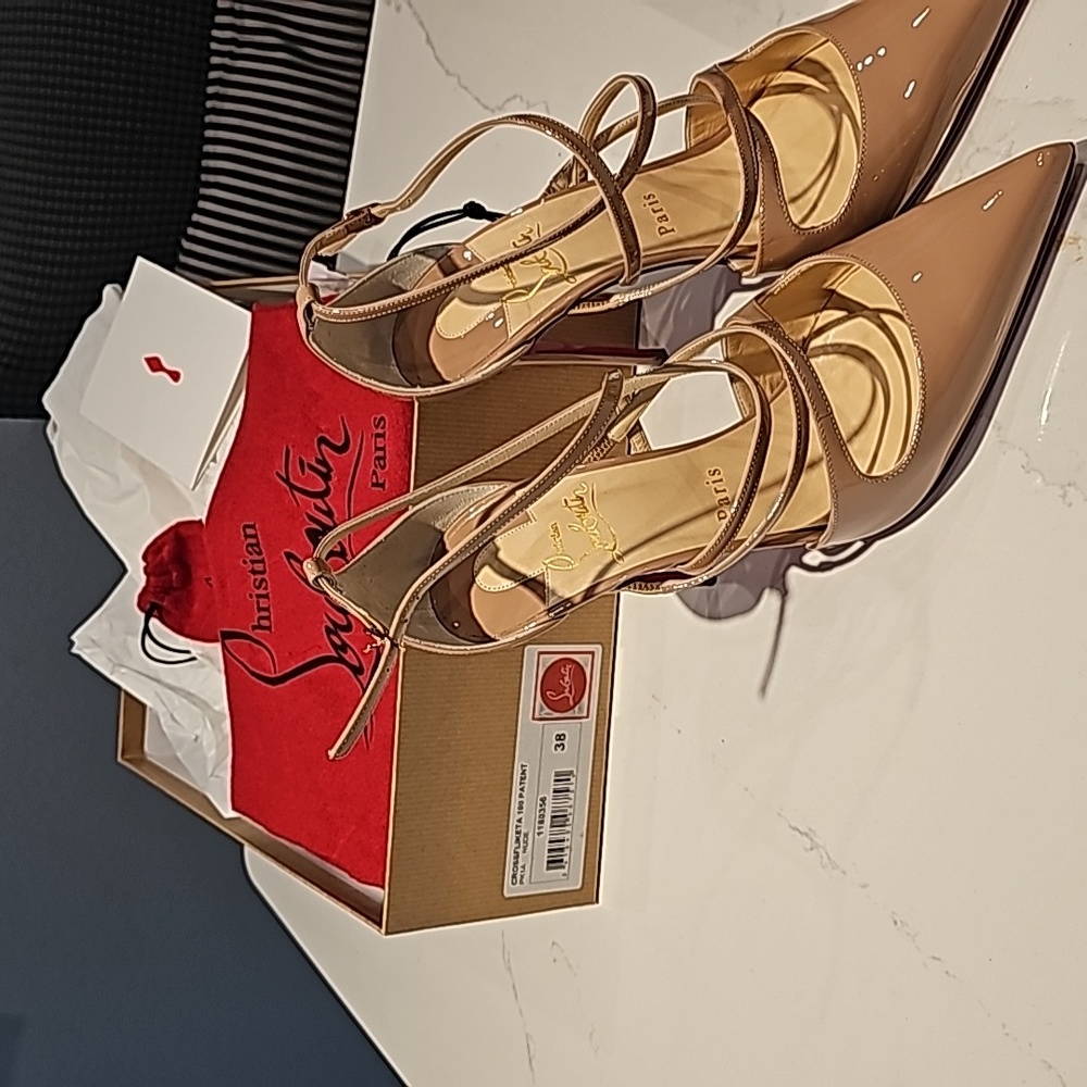 Cristian Louboutin  nude patent leather Size 38. Cross FLiketa 100mm